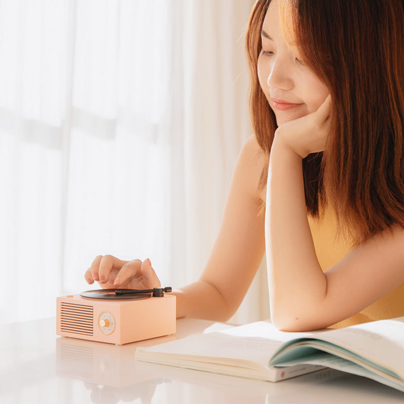 Wireless Mini Portable Retro Phonograph Bluetooth-Compatible Speaker.